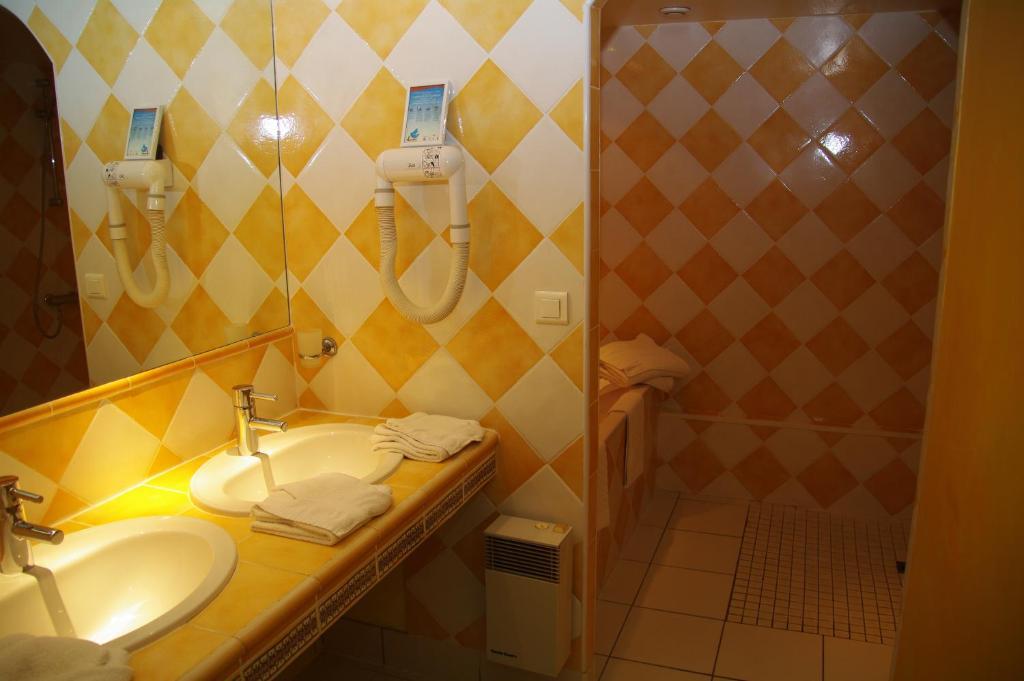 Residence Le Saint Victor فونتفيل الغرفة الصورة